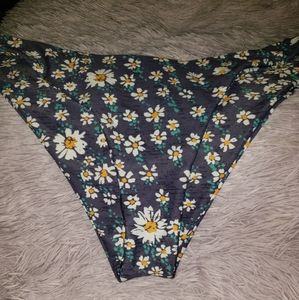 Womens Bikini Bottoms; Flowers. Nwot